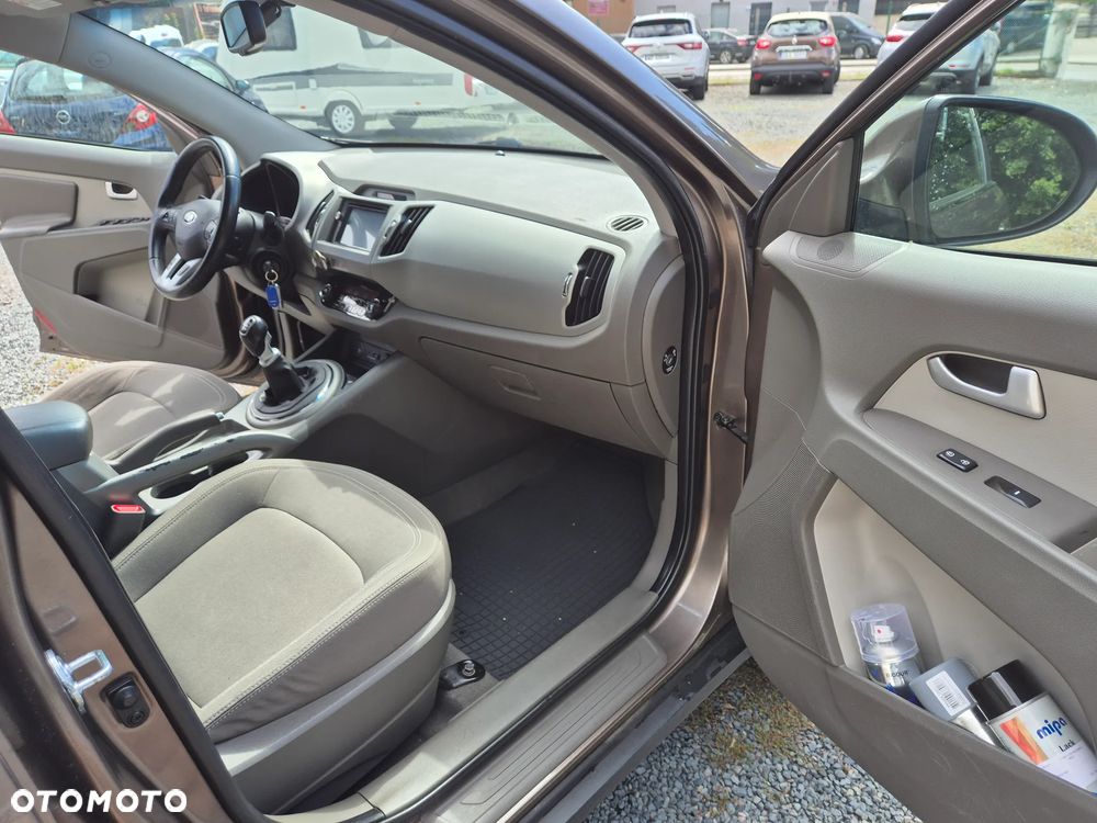 Kia Sportage 2.0 CRDI XL - 27