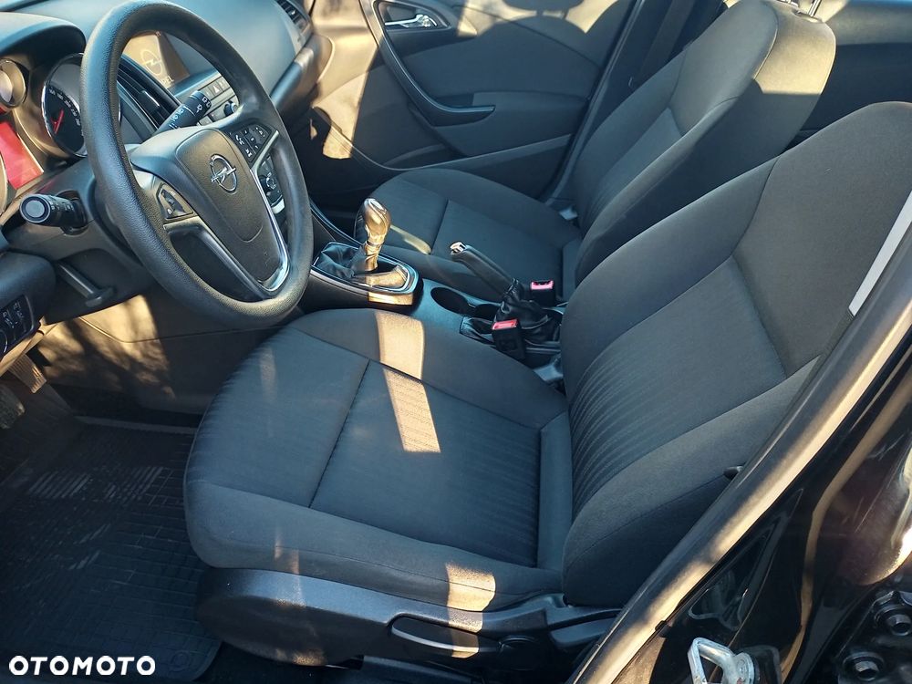 Opel Astra 1.7 CDTI Cosmo - 11