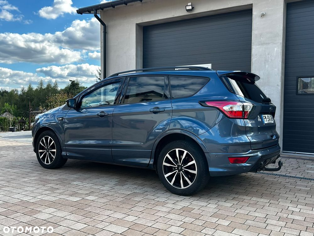 Ford Kuga 1.5 EcoBoost 2x4 ST-Line - 4