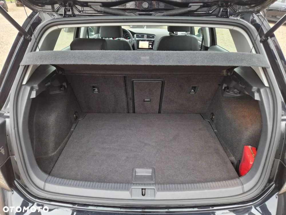 Volkswagen Golf - 16