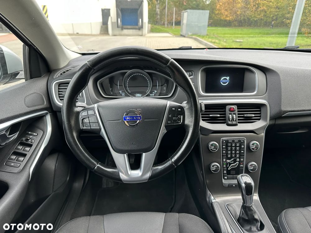 Volvo V40 D4 Drive-E Momentum - 16
