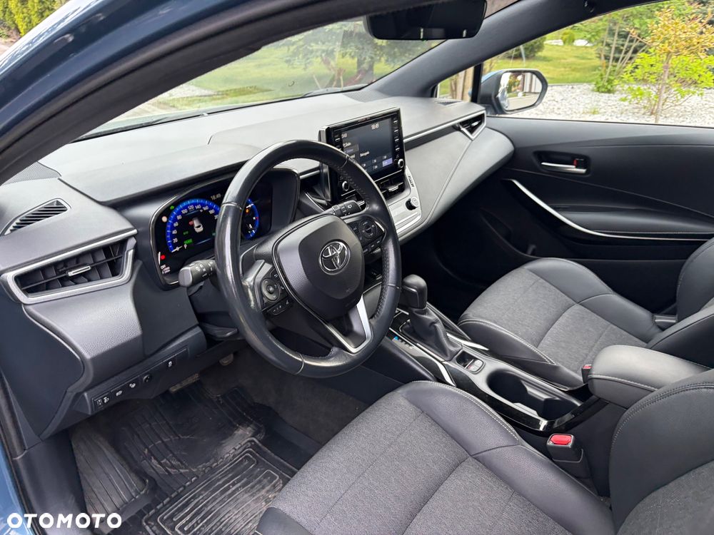 Toyota Corolla 1.8 Hybrid Executive - 17