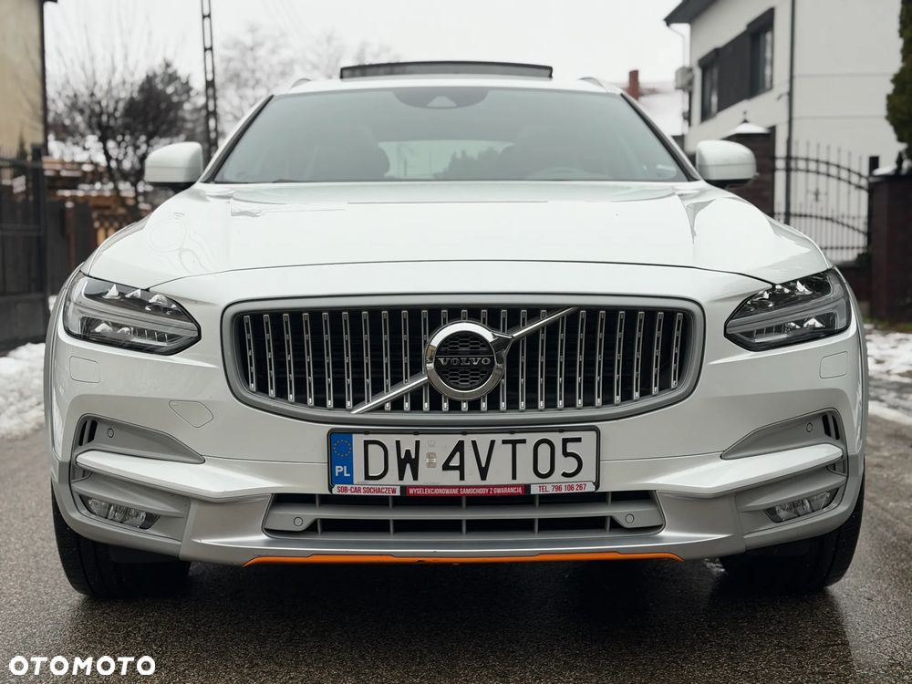 Volvo V90 Cross Country D4 AWD Ocean Race - 2