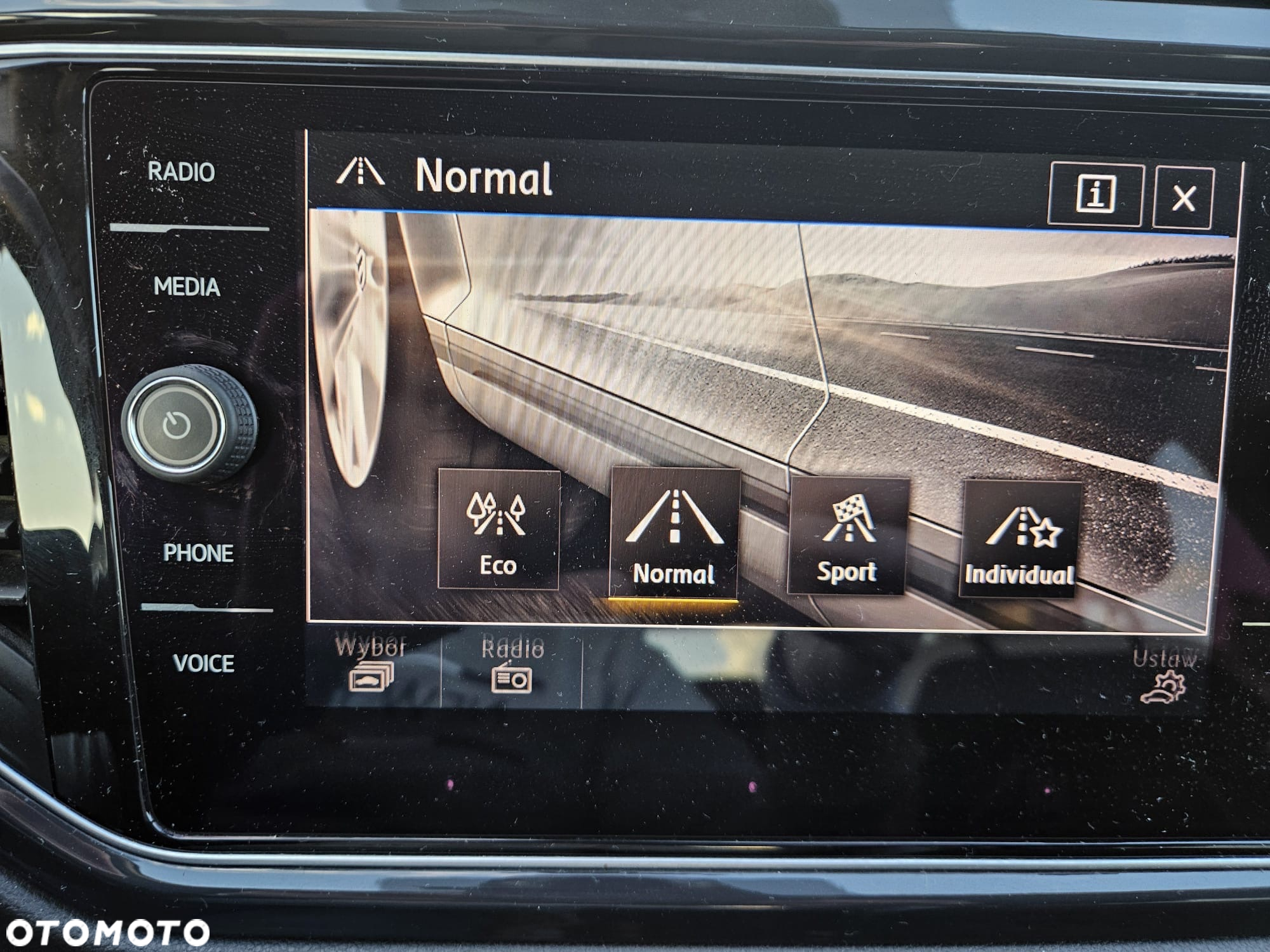 Volkswagen T-Roc 2.0 TDI SCR 4MOTION DSG ACTIVE - 25
