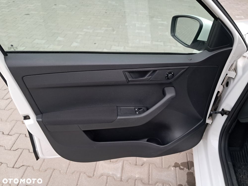 Skoda Fabia 1.2 TSI Active - 8