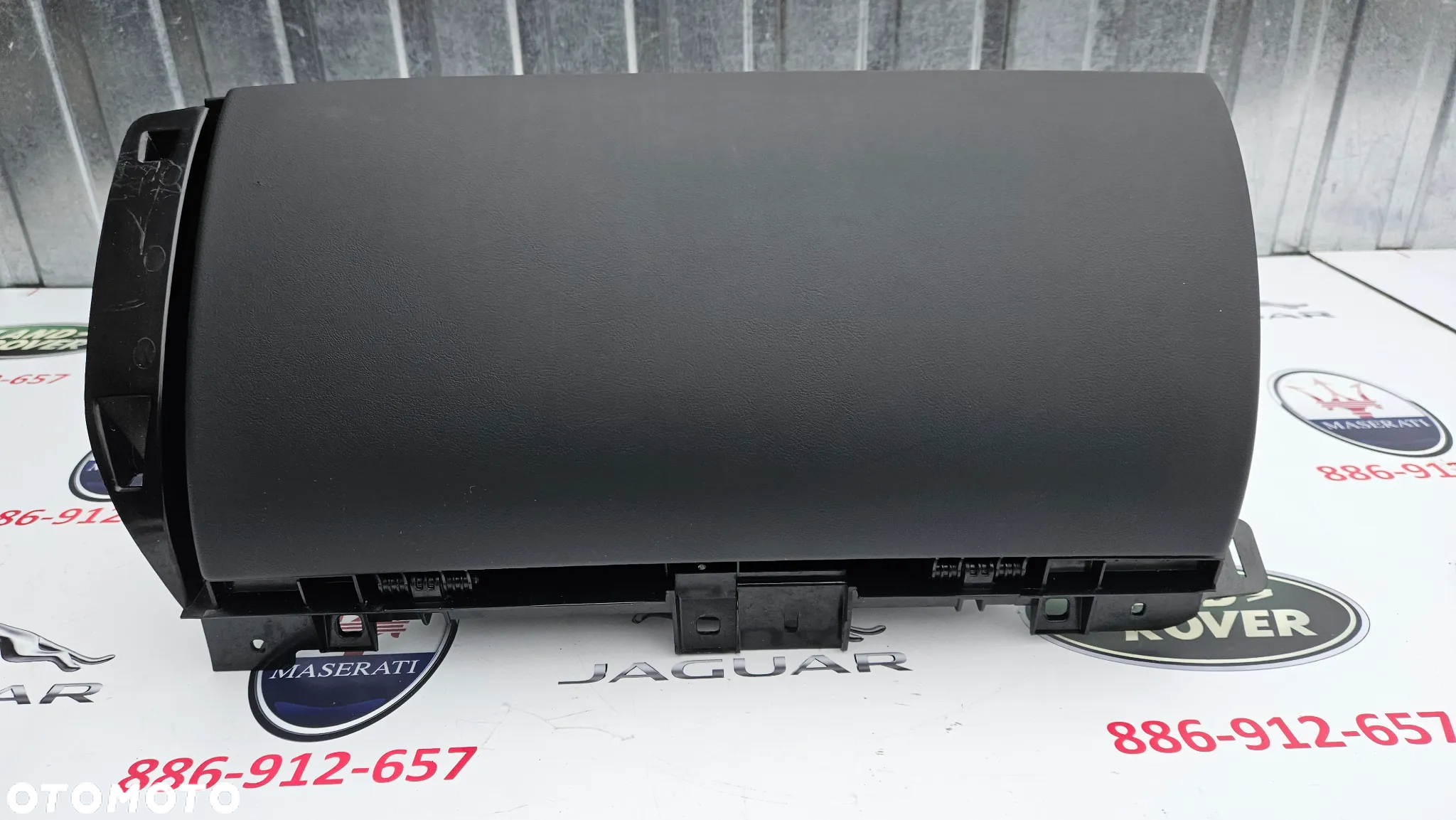 Jaguar XJ 351 LIFT 2015-2019 Schowek pasażera Kolor czarny - 2
