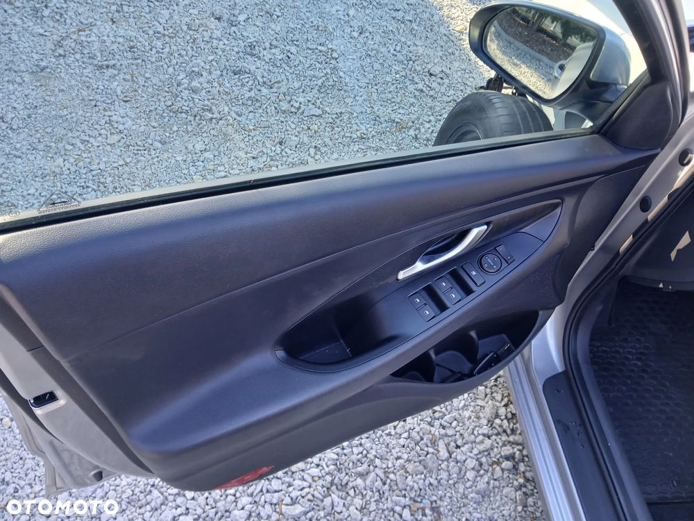 Hyundai i30 1.5 DPI Comfort - 29