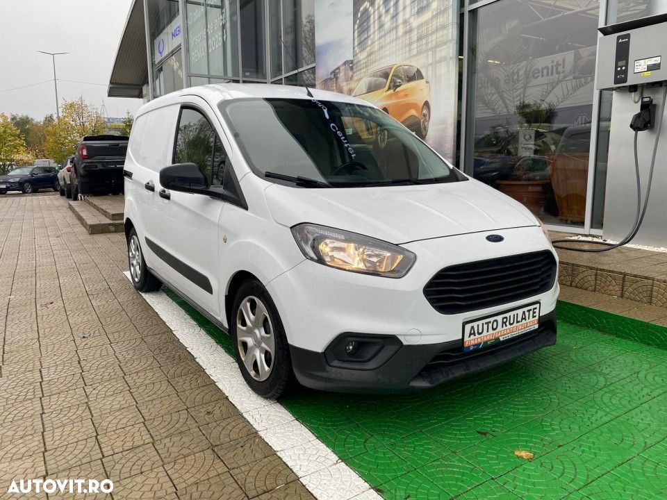 Ford Transit Courier - 2