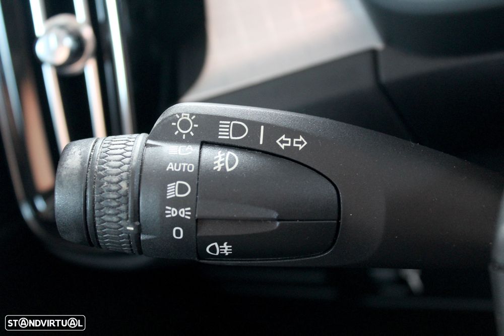 Volvo XC 40 2.0 D3 Momentum - 21