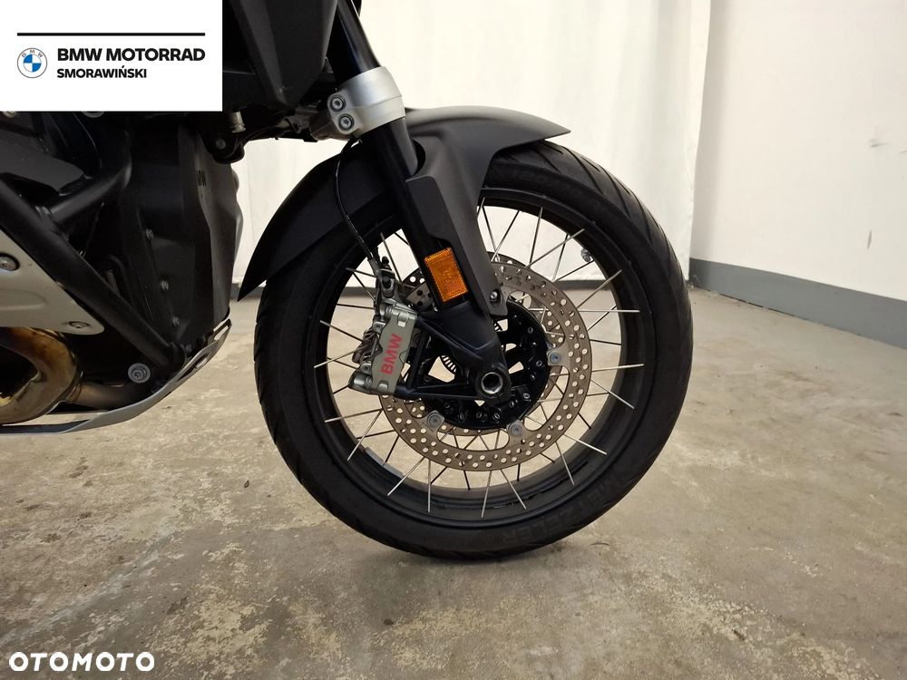 BMW R - 19