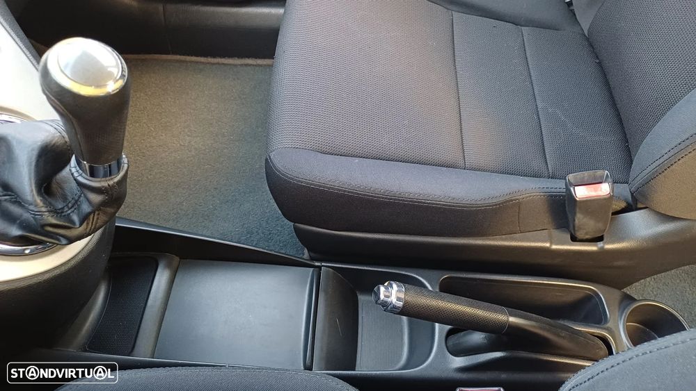 Honda Civic 1.4 LS - 18