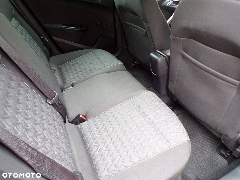 Opel Astra 1.4 T Cosmo - 27