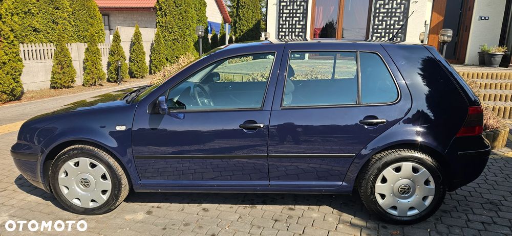 Volkswagen Golf - 5