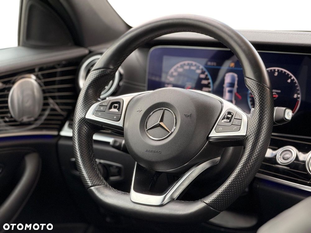 Mercedes-Benz Klasa E 220 d 4-Matic AMG/Avantgarde - 16