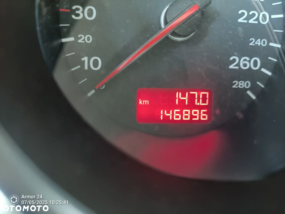 Audi A8 4.2 Quattro - 3