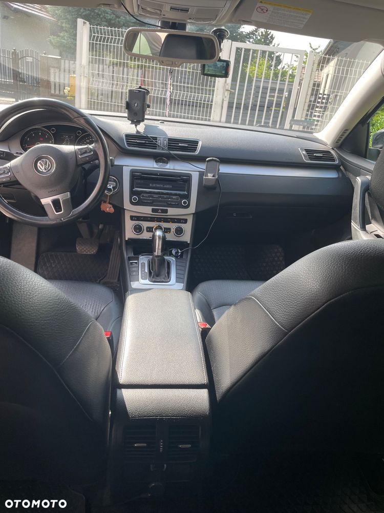 Volkswagen Passat - 7