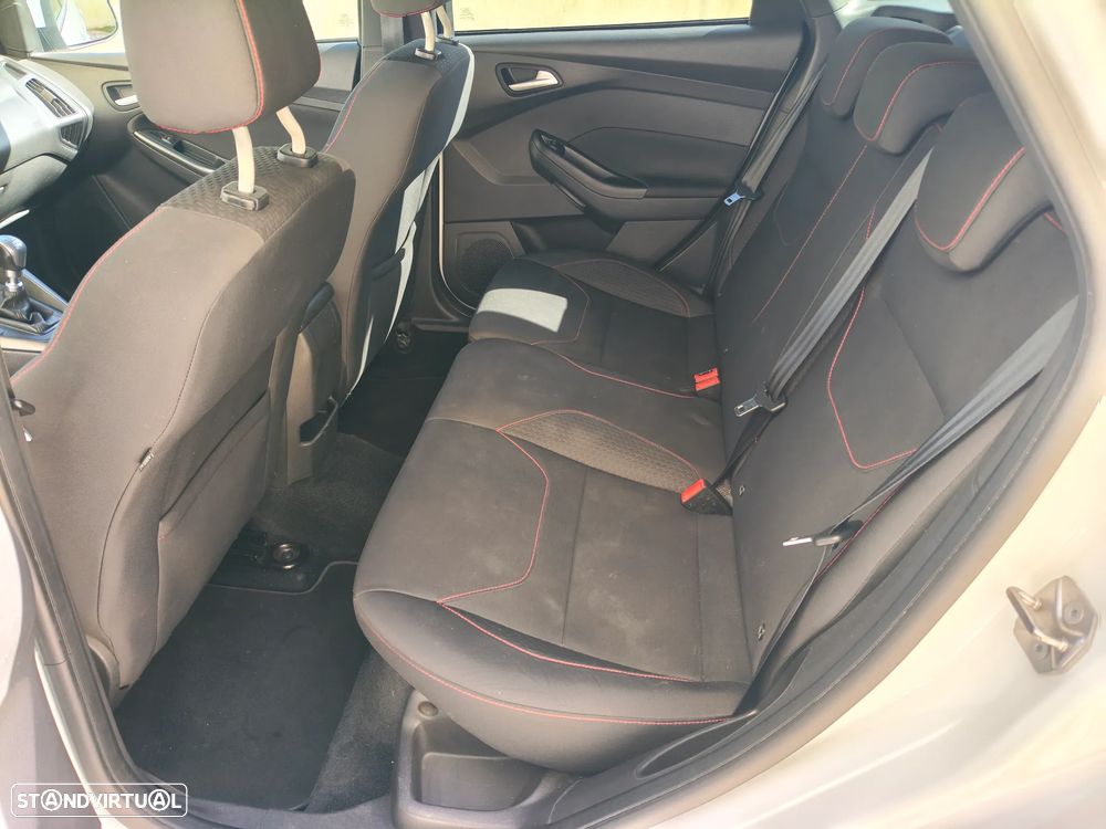 Ford Focus SW 1.5 TDCi ST-Line - 19