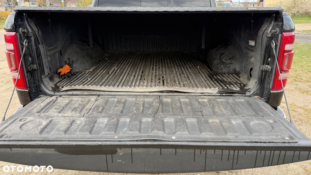 RAM 1500 Crew Cab Shortbed Laramie - 23
