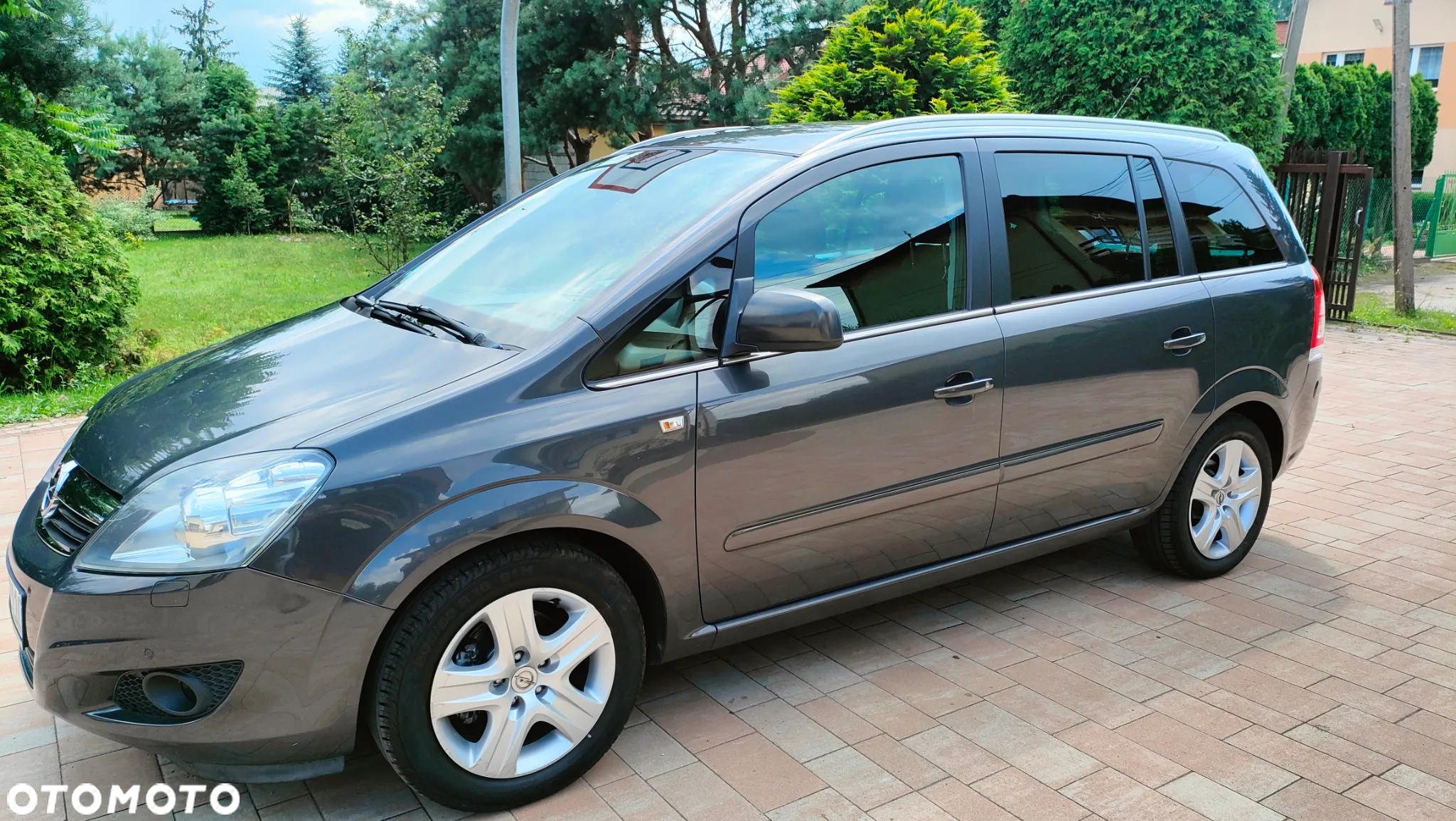 Opel Zafira 1.8 Cosmo - 16
