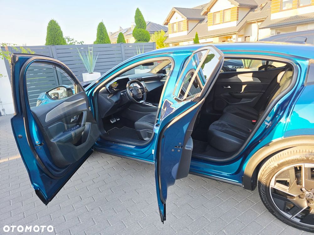 Peugeot 408 180 e-EAT8 GT - 19