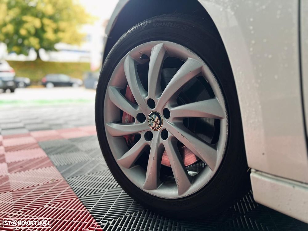 Alfa Romeo Giulietta 1.6 JTDm Distinctive - 17