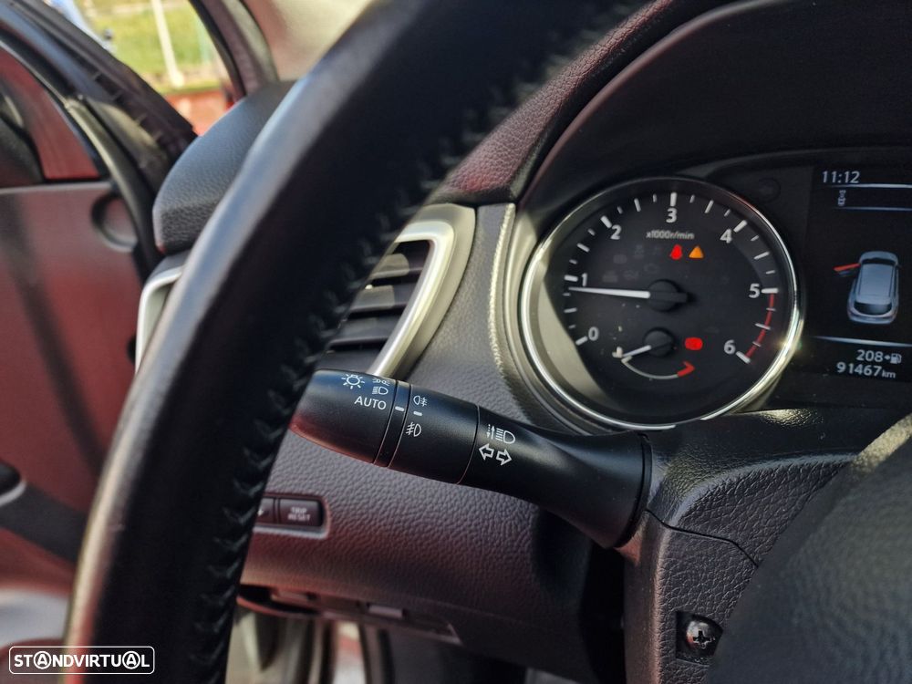 Nissan Qashqai 1.5 dCi N-Connecta - 23