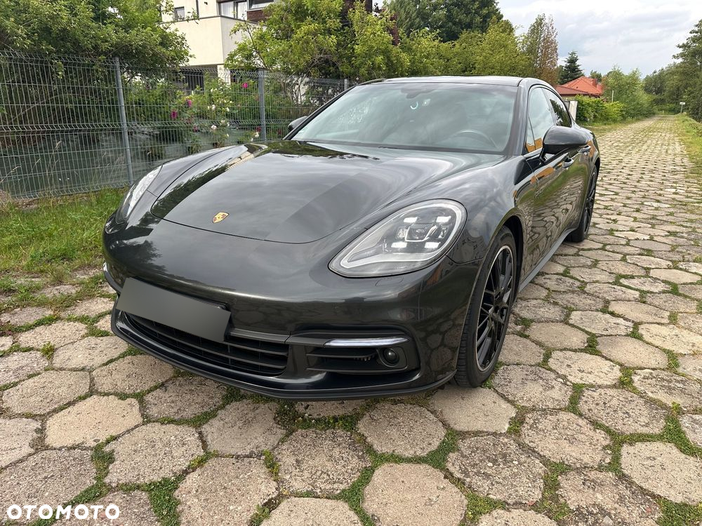Porsche Panamera 4 E-Hybrid - 22