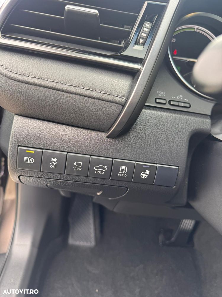 Toyota Camry 2.5 Exclusive - 26