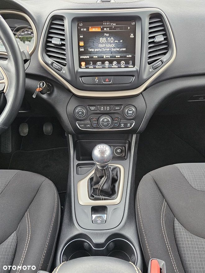 Jeep Cherokee 2.0 MJD 4x2 Longitude EU6 - 25