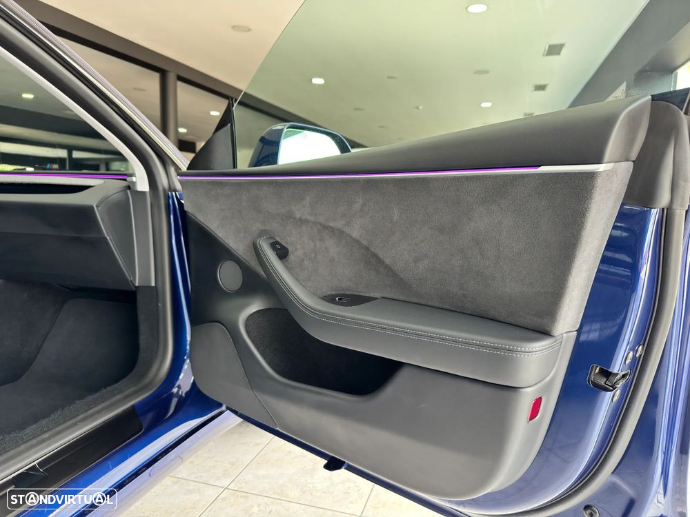 Tesla Model 3 Long Range Tração Integral Premium - 21