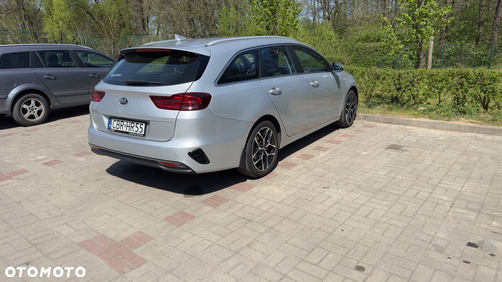 Kia Ceed 1.6 CRDi SCR M - 3