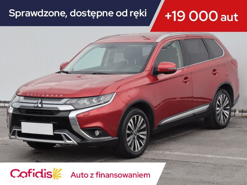 Mitsubishi Outlander - 2