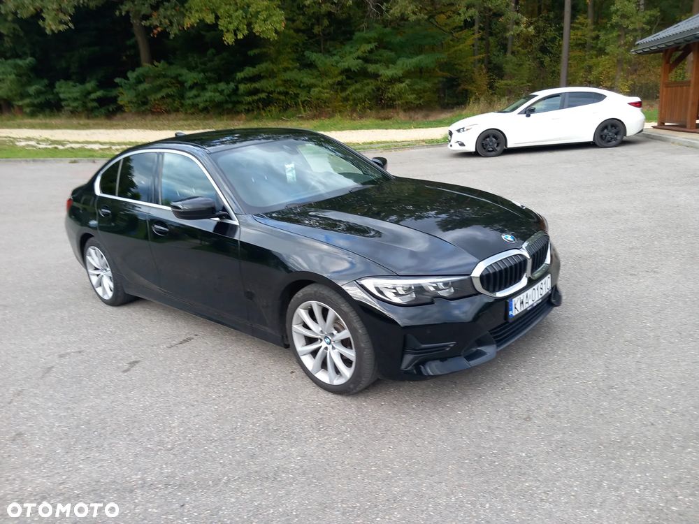 BMW Seria 3 2021 photo 3