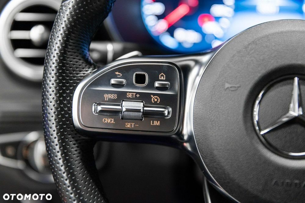 Mercedes-Benz GLC - 21