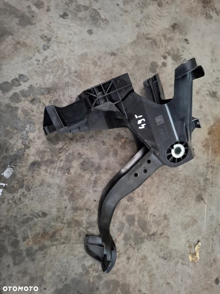 VOLKSWAGEN TRANSPORTER T6 PEDAL SPRZEGLA - 2