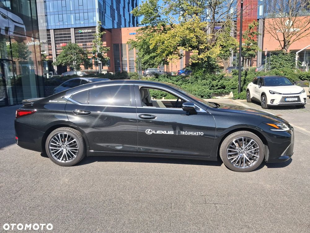 Lexus ES 300h Prestige - 3