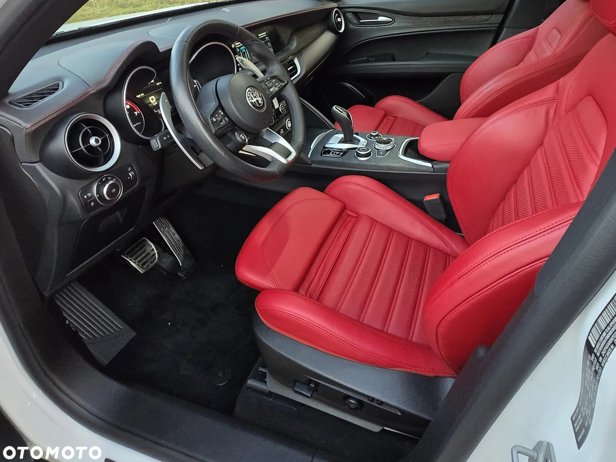 Alfa Romeo Stelvio 2.0 Turbo 16V AT8-Q4 Veloce Ti - 13