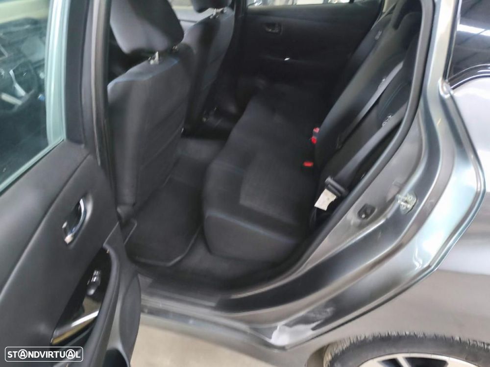 Nissan Leaf - 4