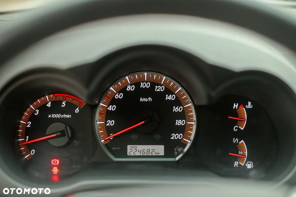 Toyota Hilux 3.0 D-4D Adventure - 15