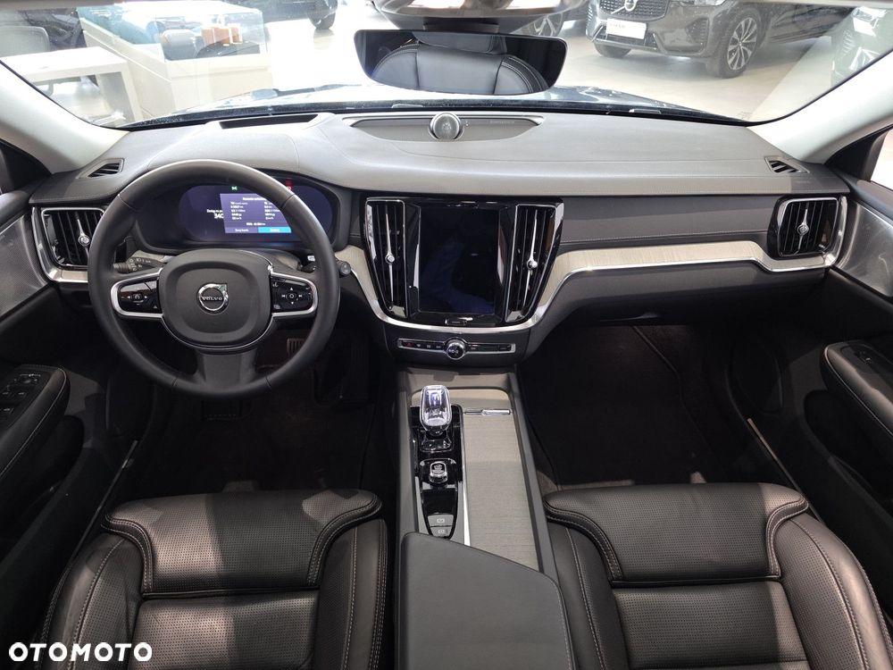 Volvo V60 Cross Country - 14