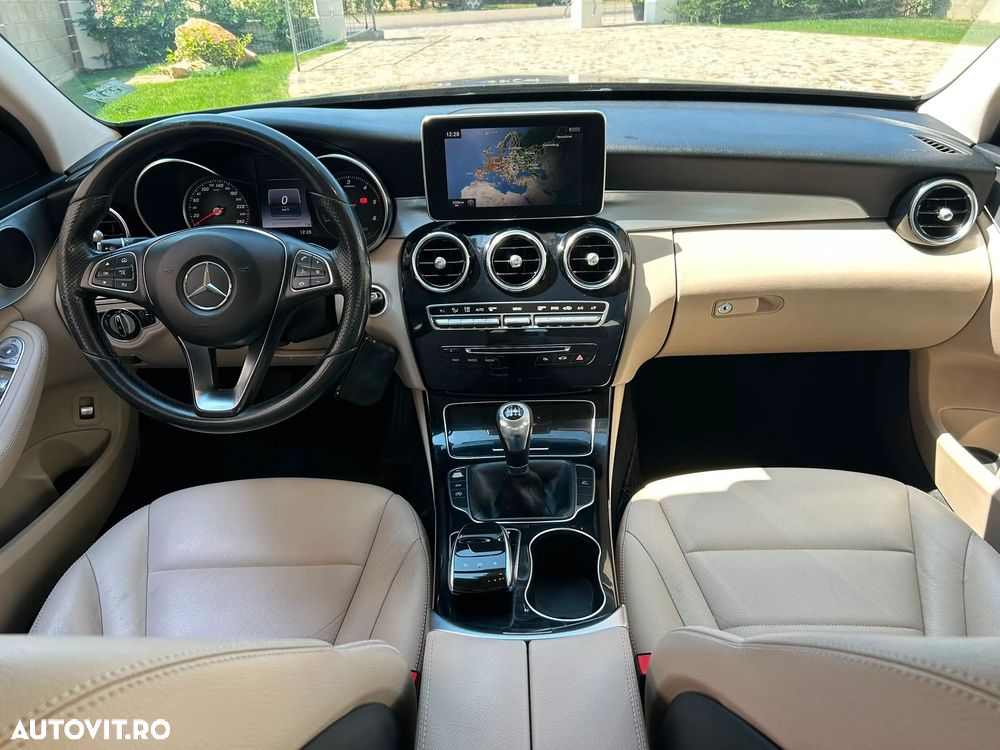 Mercedes-Benz C 220 BlueTec - 11