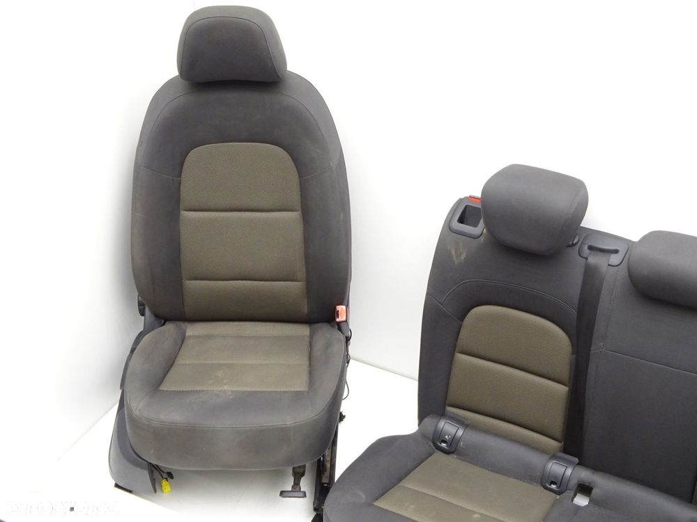 Komplet foteli fotel przód prawy lewy kanapa tył 5l0881105ab audi q3 8u - 7