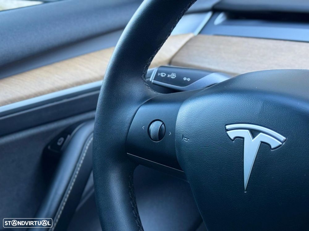 Tesla Model 3 Tração Traseira - 45