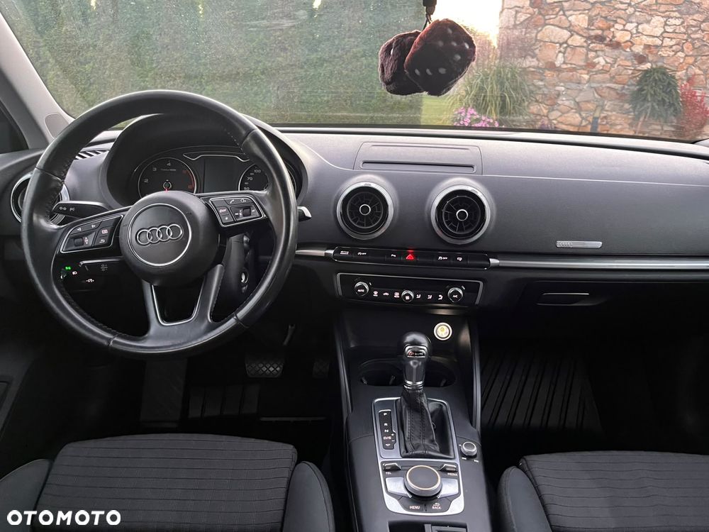 Audi A3 Sportback 1.6 TDI S tronic - 33