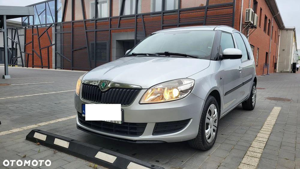 Skoda Roomster 2012 photo 2