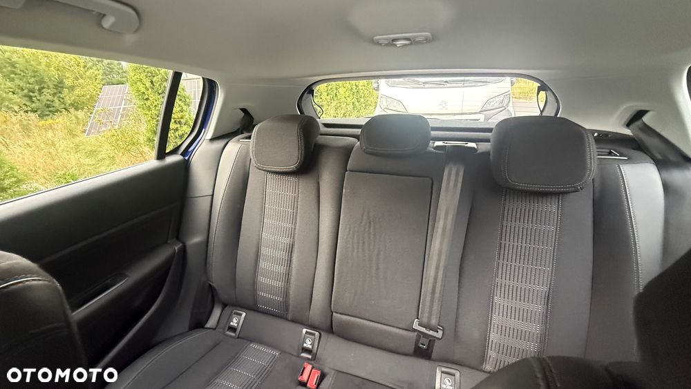 Peugeot 308 1.2 PureTech Allure S&S - 12