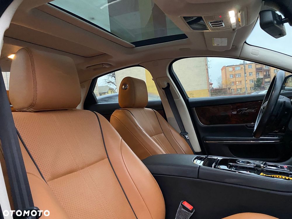 Jaguar XJ 3.0 T Premium Luxury - 27