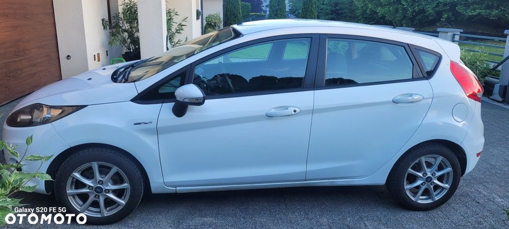 Ford Fiesta - 2