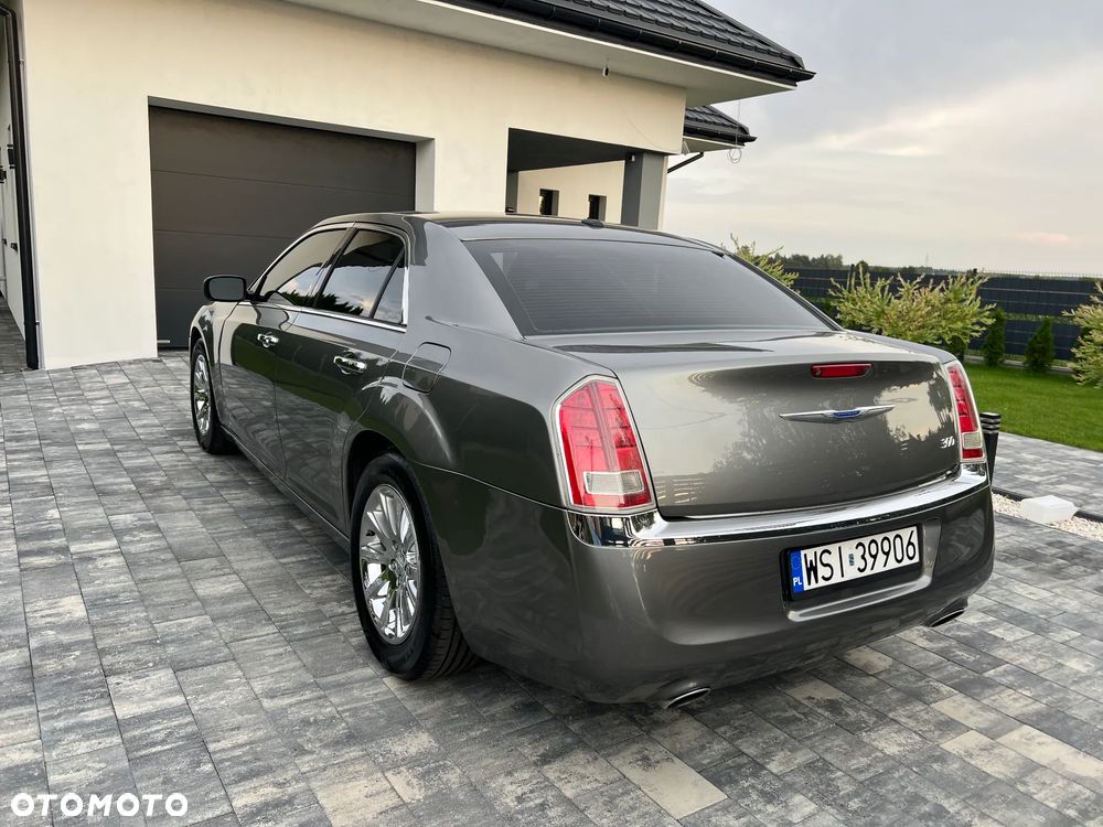 Chrysler 300C 3.5 V6 - 7