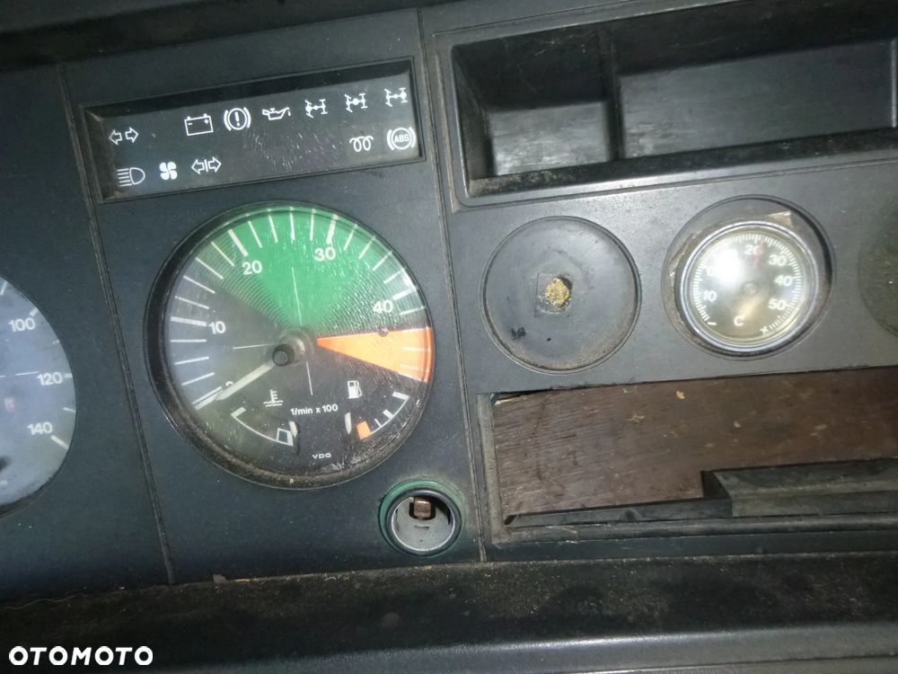 LICZNIK Z OBROTOMIERZEM VW LT I 77-95 - 4